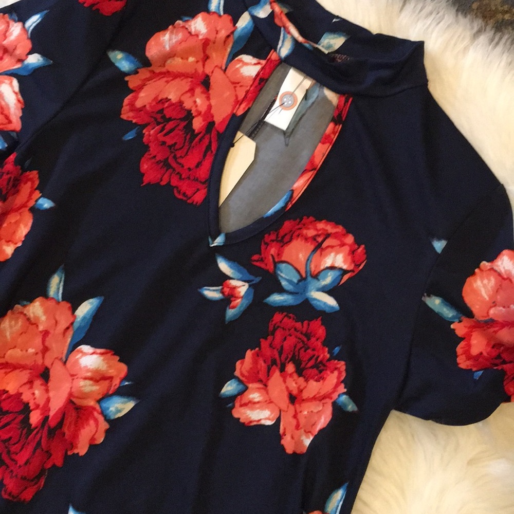 Darcey’s Blooming Choker Dress - Picture 7 of 7